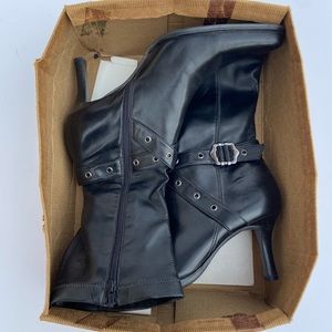 Franco Sarto Vintage Leather Zip-Up Boot